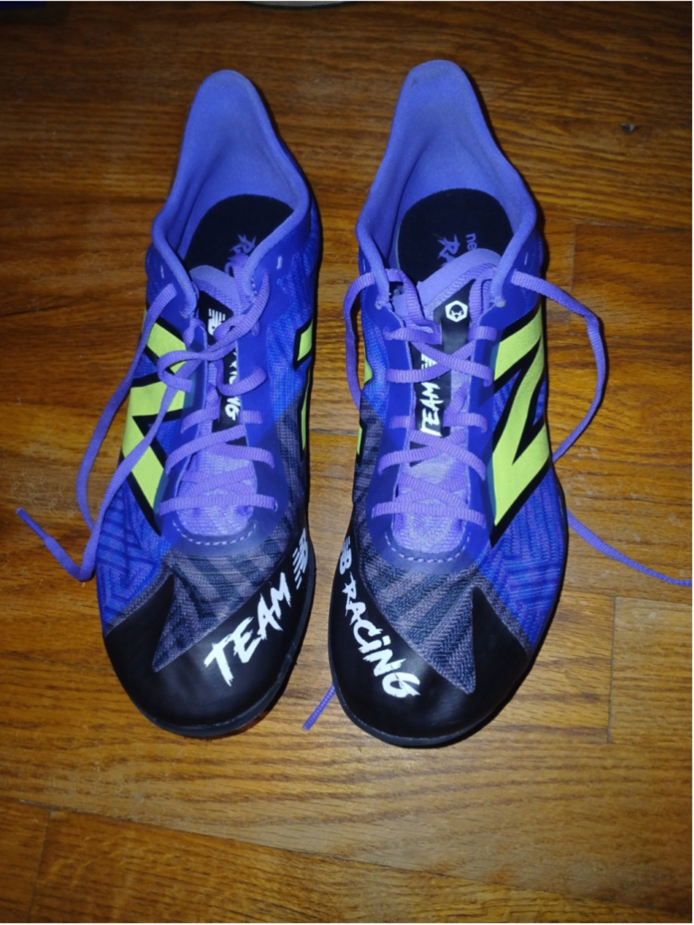 womens new balance track shoes size 8.